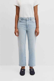 Classic Straight Jean