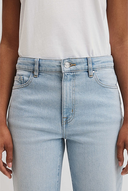 Classic Straight Jean