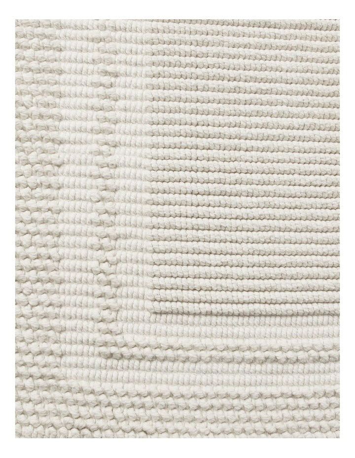 Textured Bath Mat in White