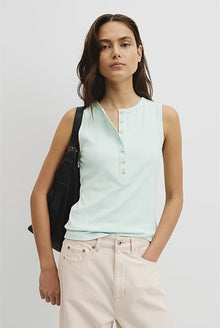 Henley Tank