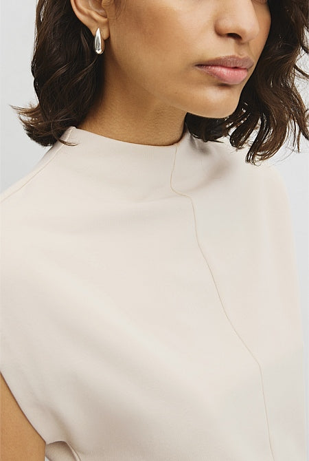 Extend Shoulder Top