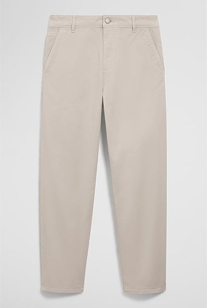Classic Slim Chino