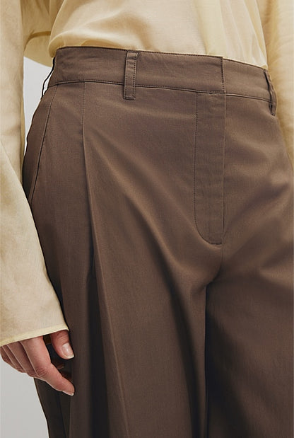 Tapered Barrel Pant
