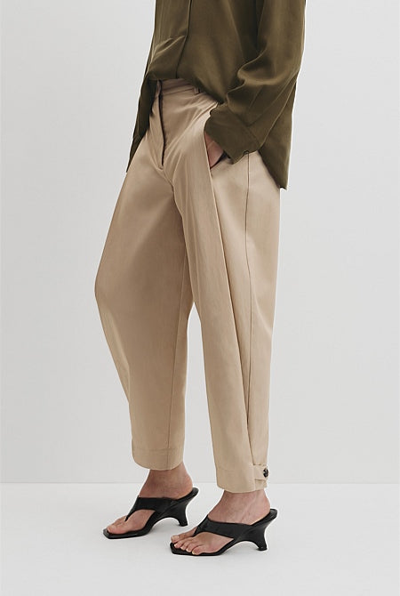 Tapered Barrel Pant
