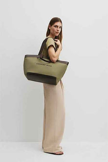 CR Essential Tote