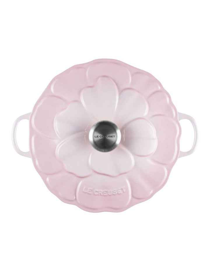 Petal Relief Shallow Casserole 26cm in Shell Pink