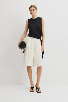 Crepe Bermuda Short