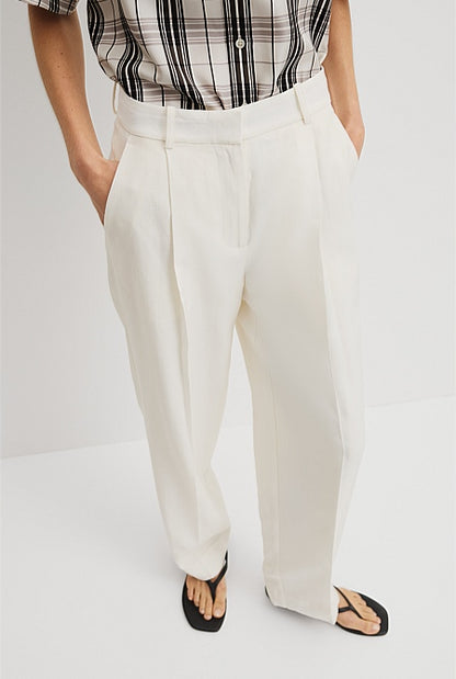 Pleat Front Pant
