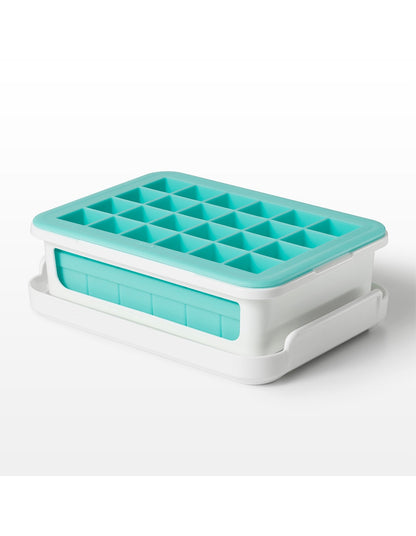 Ice Cube Tray 13cm x 18.4cm x 6.4cm
