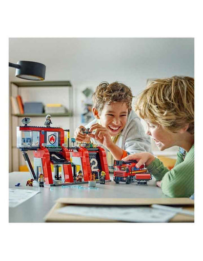 City Fire Station with Fire Engine 60414 Toy