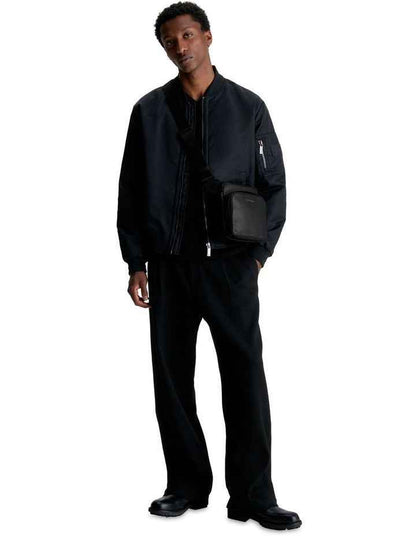 Must Reporter Bag with Pocket in Black