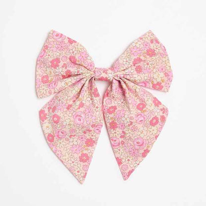 Kids Retro Floral Bow Clip