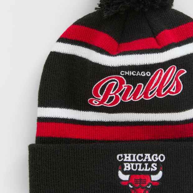 NBA Chicago Bulls Embroidered Beanie