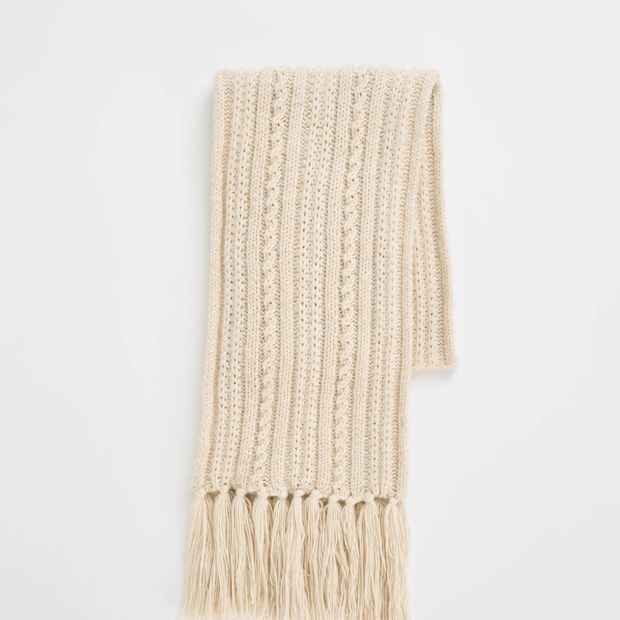 Chunky Cable Knit Scarf