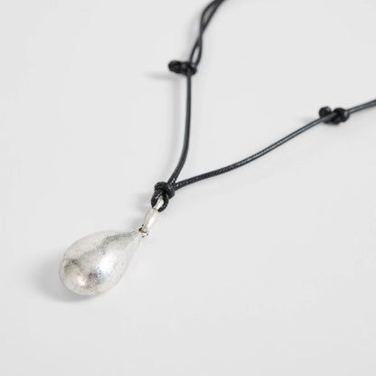 Metal Teardrop Pendant Necklace