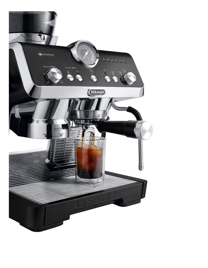 La Specialista Opera Manual Coffee Machine in black EC9555BK