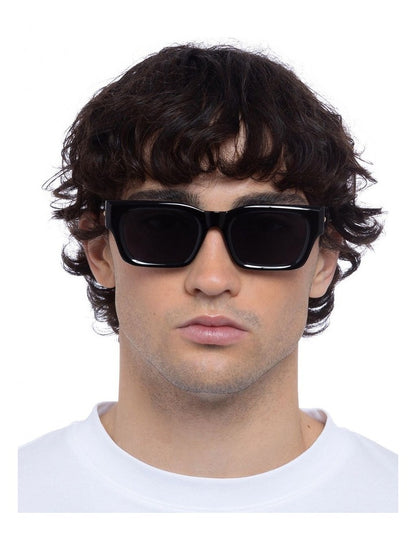 Shmood Sunglasses in Black