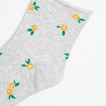 Roll Hem Quarter Crew Socks