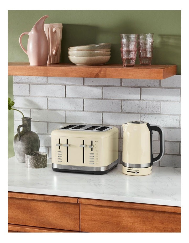 4 Slice Toaster in Almond Cream 5KMT4109AAC