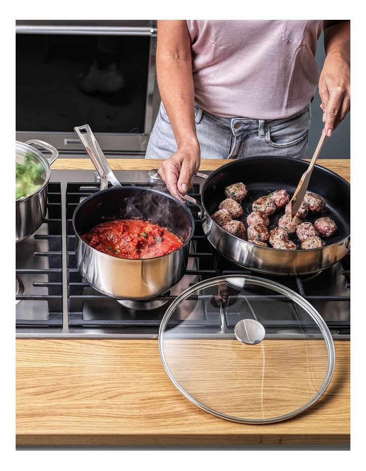 Covered Casserole 24cm/5.66L uncoated PFAS-free