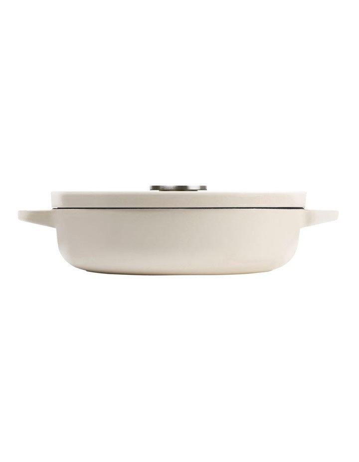 Covered Shallow Casserole 26cm 2,2L in Cream