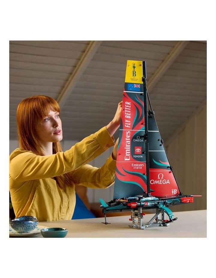 Technic Emirates Team New Zealand AC75 Yacht 42174