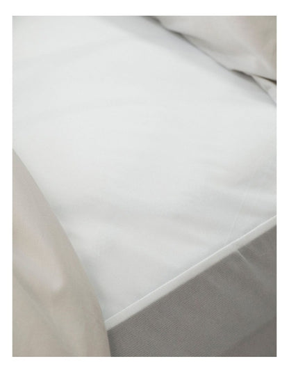 Simplex Dynatex Mattress Protector in White