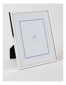 Triple Matte Look Frame 20x25 in Silver