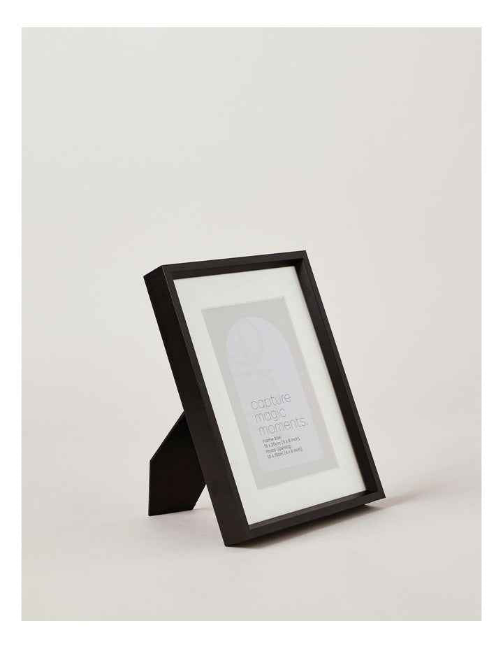 Aluminium Photo Frame 15x20cm Matted to 10x15cm in Black