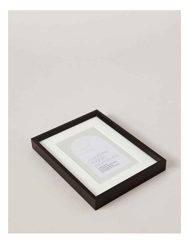 Aluminium Photo Frame 15x20cm Matted to 10x15cm in Black