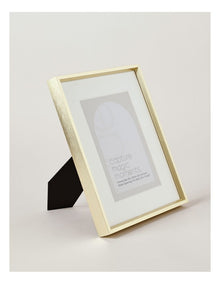Aluminium Photo Frame 20x25cm Matted to 13x18cm in Gold