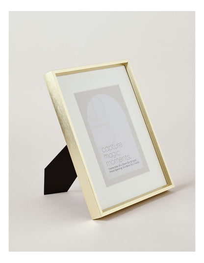 Aluminium Photo Frame 20x25cm Matted to 13x18cm in Gold