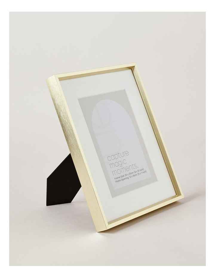 Aluminium Photo Frame 20x25cm Matted to 13x18cm in Gold