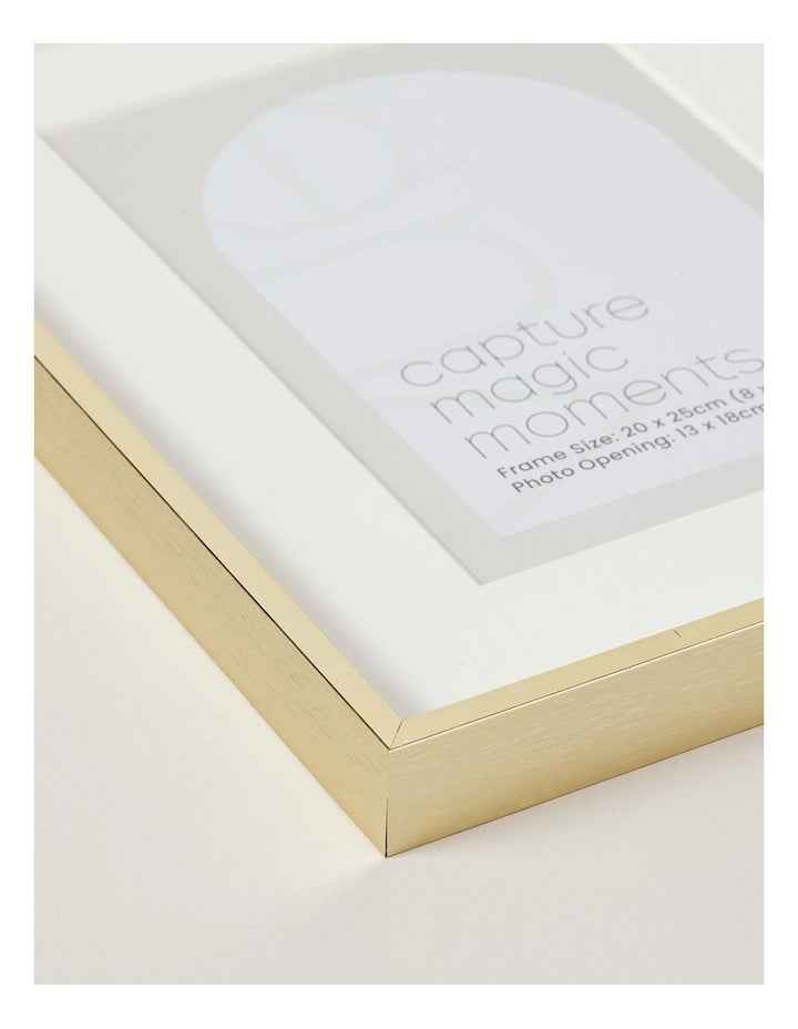 Aluminium Photo Frame 20x25cm Matted to 13x18cm in Gold