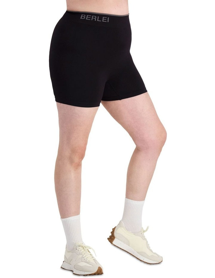 Seamless Short in Black