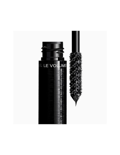 LE VOLUME RÉVOLUTION DE CHANEL Extreme Volume Mascara. 3D-Printed Brush