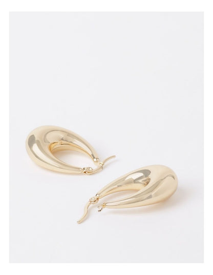 Oval Hoop Earrings in Gold