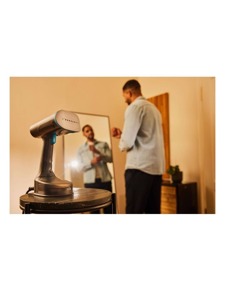 QuickStyle 5 Garment Steamer in Black/Blue GS5031BL