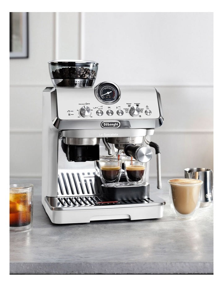 La Specialista Arte Evo with Cold Brew Coffee Machine in White EC9255WI