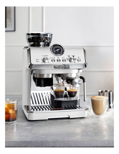 La Specialista Arte Evo with Cold Brew Coffee Machine in White EC9255WI
