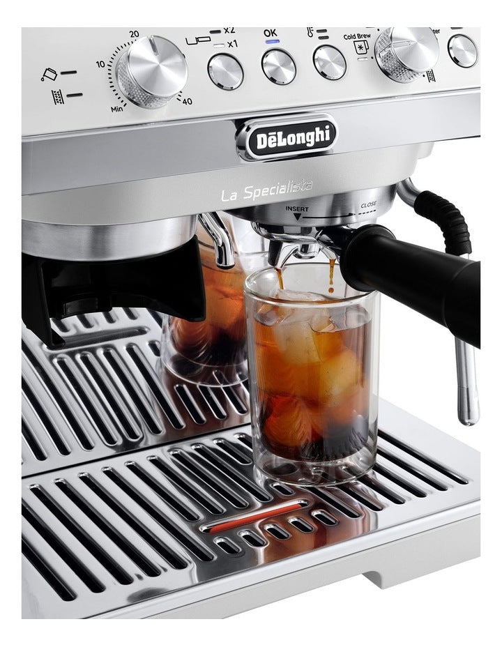 La Specialista Arte Evo with Cold Brew Coffee Machine in White EC9255WI