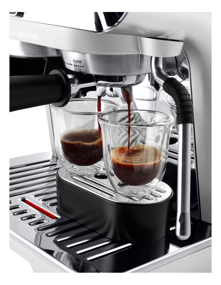 La Specialista Arte Evo with Cold Brew Coffee Machine in White EC9255WI