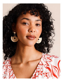 Raffia Round Disc Earrings in Natural