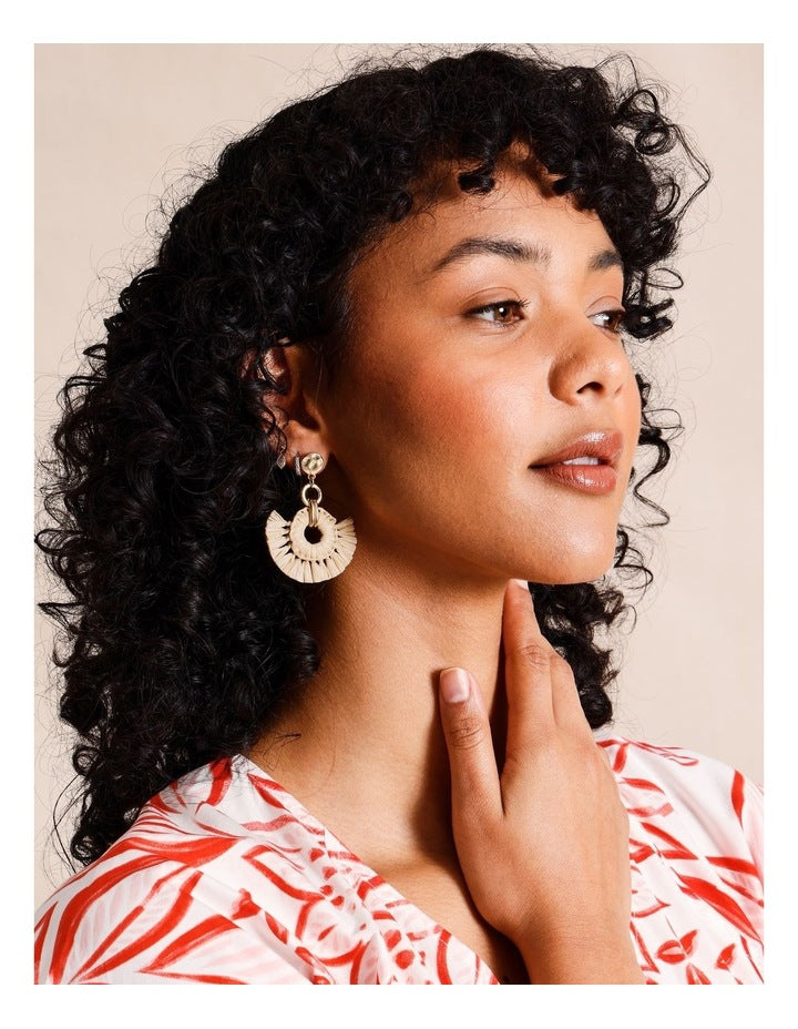Raffia Round Disc Earrings in Natural