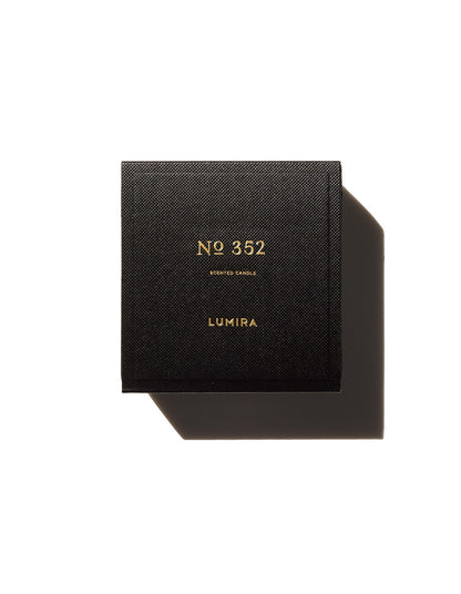 No 352 Woody & Cedar Candle 300g