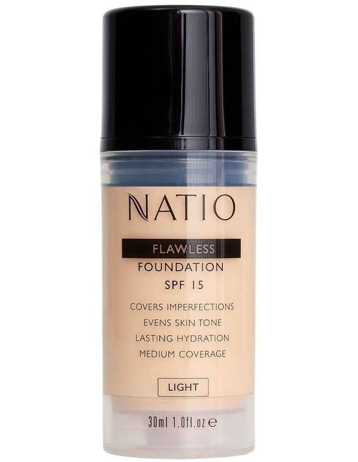 Flawless Foundation SPF 15 Light