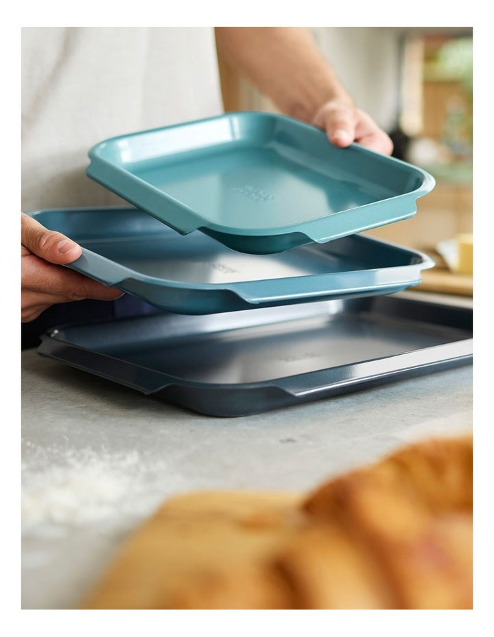 Nest Bake Baking Tray Medium in Blue