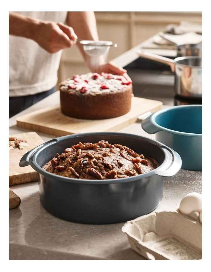 Nest Bake Round Cake Tin 23cm in Blue