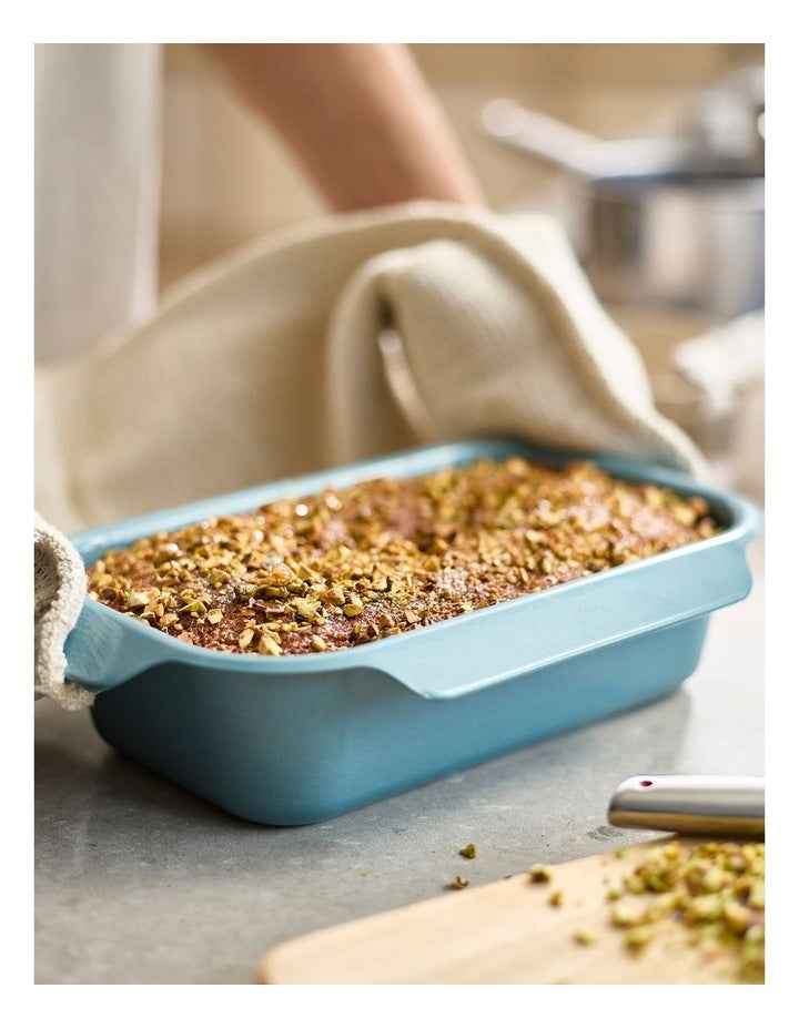 Nest Bake Loaf Tin 2lb in Blue