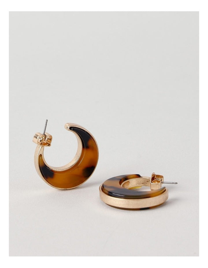 Moon Shape Tort Earring in Brown
